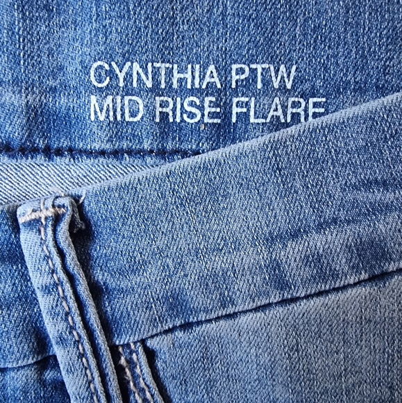 🆕️ Lola Jeans Cynthia Mid Rise Flare 4 Way Stretch Patchwork Denim Jeans - Picture 7 of 15